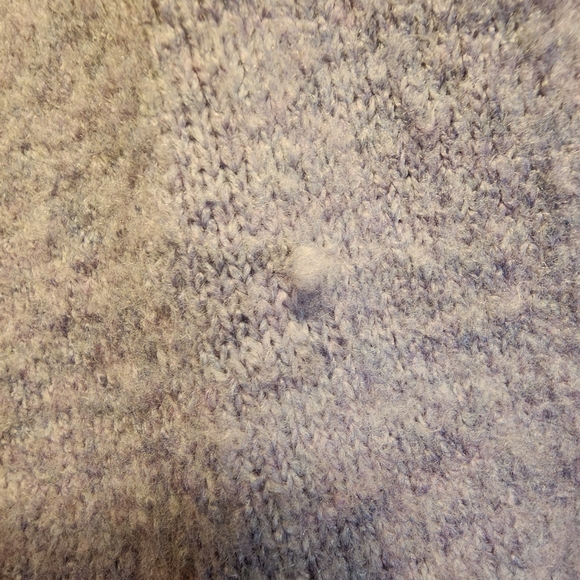 Chelsea & Theodore Size S womens lavendar sweater - Picture 7 of 9